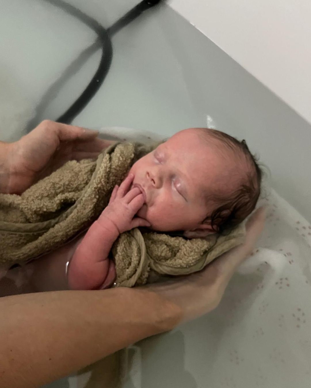 bébé réanimation néonatale, thérapeutique bain bébé après hypothermie